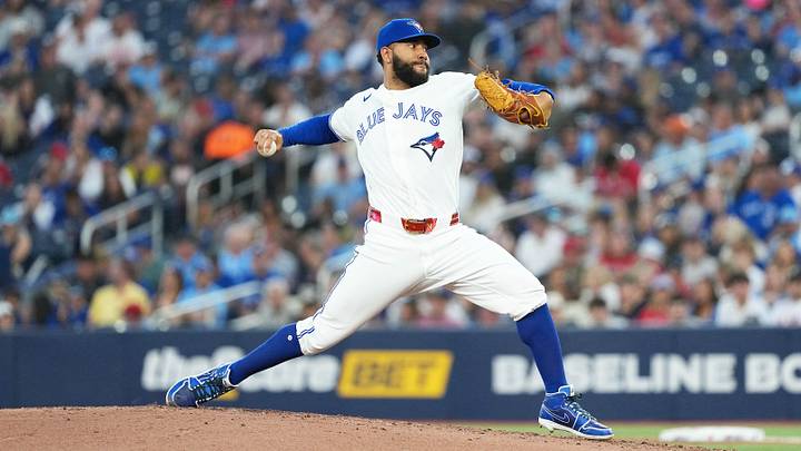Aug 10, 2026; Toronto, Ontario, CAN; Toronto Blue Jays relief pitcher Simeon Woods Richardson (10) throws a pitch during the fifth inning against the Boston Red Sox at Rogers Centre. Mandatory Credit: Nick Turchiaro-Imagn Images Aug 10, 2026; Toronto, Ontario, CAN; Toronto Blue Jays relief pitcher Simeon Woods Richardson (10) throws a pitch during the fifth inning against the Boston Red Sox at Rogers Centre. Mandatory Credit: Nick Turchiaro-Imagn Images