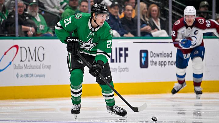 Mar 6, 2026; Dallas, Texas, USA; Dallas Stars left wing Jason Robertson (21) skates against the Colorado Avalanche during the game between the Stars and the Avalanche at American Airlines Center. Mandatory Credit: Jerome Miron-Imagn Images