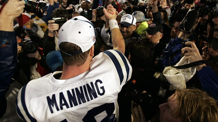 Feb 4, 2007; Miami, FL, USA;  Indianapolis Colts quarterback Peyton Manning (18) celebrates with head coach Tony Dundy after the Indianapolis Colts defeated the Chicago Bears 29-17 in Super Bowl XLI at Dolphins Stadium.  Mandatory Credit: Jason Parkhurst-Imagn Images Copyright © 2007 Jason Parkhurst
