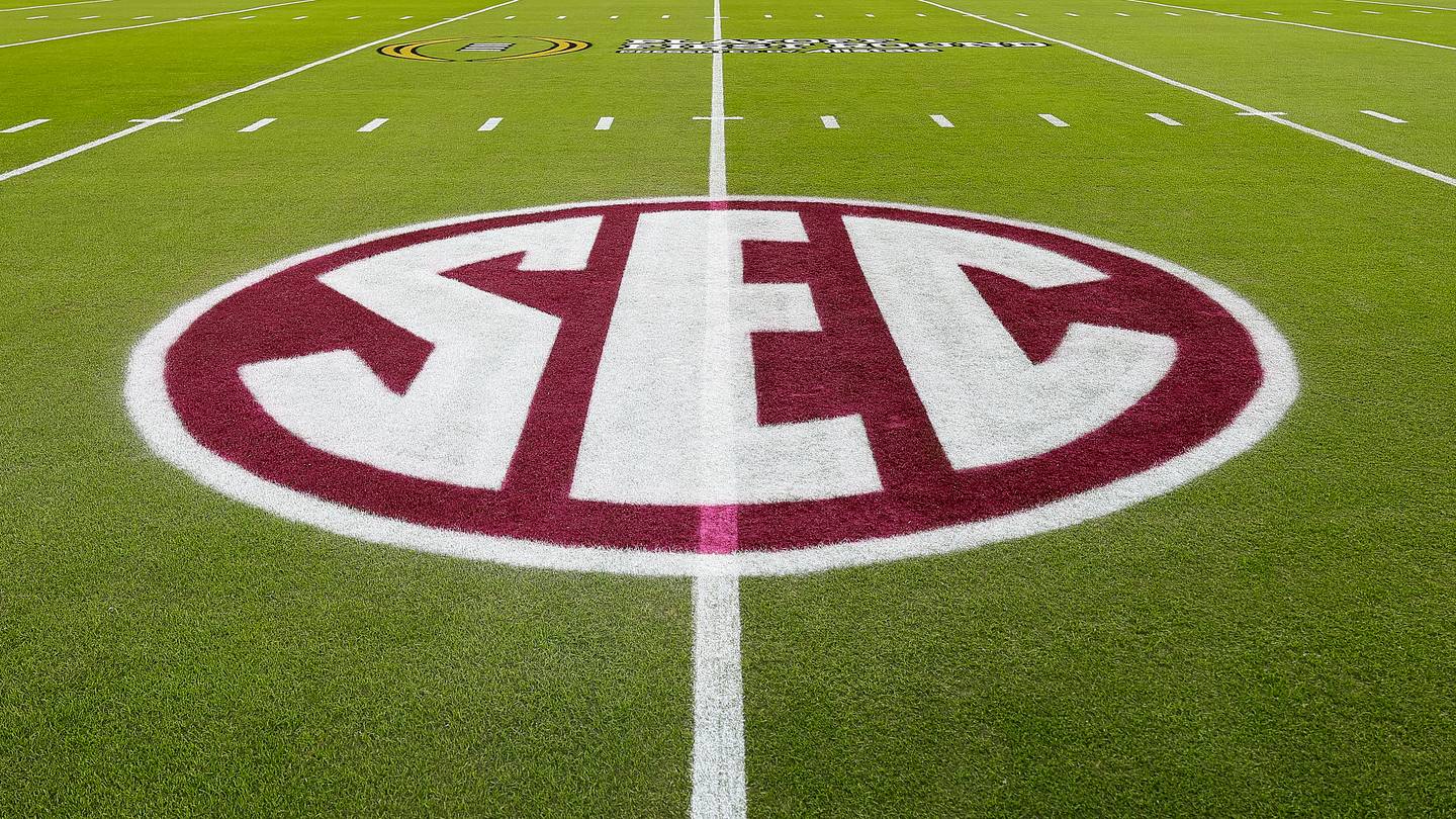 Kirby Smart, allenatore del Georgia Bulldogs, si conferma il miglior allenatore dell'SEC per il 2026