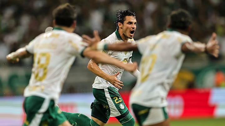 Raphael Veiga será titular no Palmeiras contra o Guarani