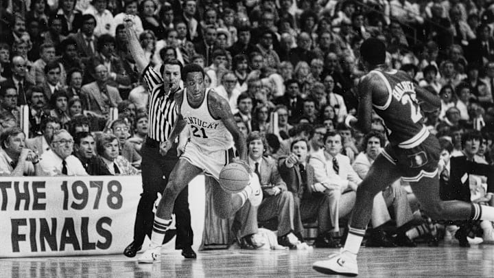 Kentucky's Jack Givens (#21) drives against Duke in the 1978 NCAA championship game.Uk 1978 4