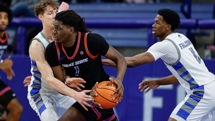 Boise State Broncos forward O'Mar Stanley.