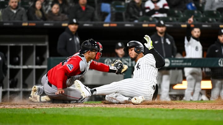 The White Sox scored a season-high 11 runs against the Red Sox thanks to Boston's defensive miscues.