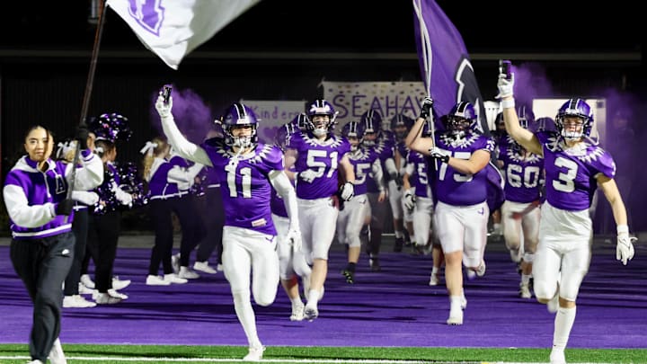 Defending Class 2A champion Anacortes is one step away from being back at Gridiron Classic.