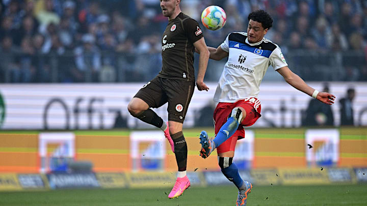 Jonas David (rechts) Jonas David (rechts)