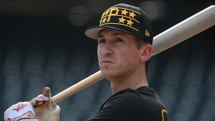 Sep 2, 2025; Pittsburgh, Pennsylvania, USA; Pittsburgh Pirates shortstop Cam Devanney (34) at the batting cage before the game against the Los Angeles Dodgers at PNC Park. Mandatory Credit: Charles LeClaire-Imagn Images Sep 2, 2025; Pittsburgh, Pennsylvania, USA; Pittsburgh Pirates shortstop Cam Devanney (34) at the batting cage before the game against the Los Angeles Dodgers at PNC Park. Mandatory Credit: Charles LeClaire-Imagn Images