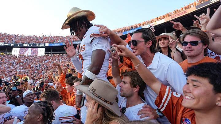 Texas Longhorns defensive back Jahdae Barron