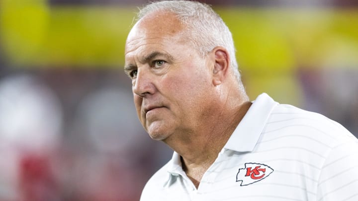 Aug 9, 2025; Glendale, Arizona, USA; Kansas City Chiefs special teams coordinator Dave Toub against the Arizona Cardinals during a preseason NFL game at State Farm Stadium. Aug 9, 2025; Glendale, Arizona, USA; Kansas City Chiefs special teams coordinator Dave Toub against the Arizona Cardinals during a preseason NFL game at State Farm Stadium.