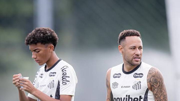 Caso entre Neymar e Robinho Jr. segue repercutindo nos bastidores do Santos