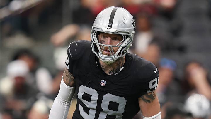 Oct 4, 2026; Paradise, Nevada, USA; Las Vegas Raiders defensive end Maxx Crosby (98) lines up before a play against the Kansas City Chiefs at Allegiant Stadium. Mandatory Credit: David Brytus-Imagn Images Oct 4, 2026; Paradise, Nevada, USA; Las Vegas Raiders defensive end Maxx Crosby (98) lines up before a play against the Kansas City Chiefs at Allegiant Stadium. Mandatory Credit: David Brytus-Imagn Images