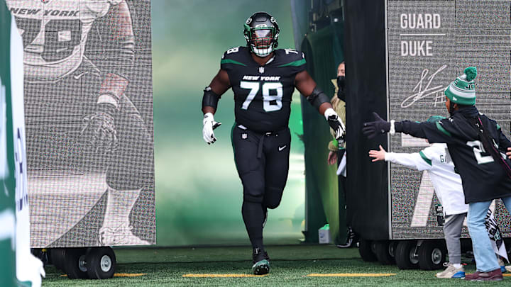 Laken Tomlinson