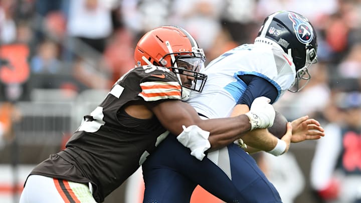 Tennessee Titans v Cleveland Browns