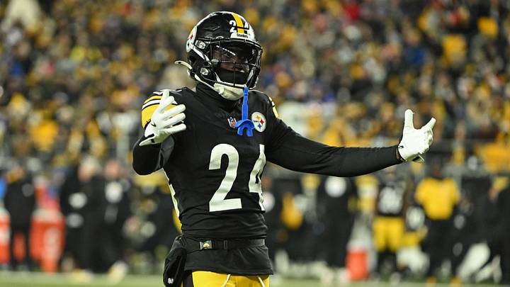 Nov 30, 2025; Pittsburgh, Pennsylvania, USA; Pittsburgh Steelers cornerback Joey Porter Jr. (24) reacts against the Buffalo Bills during the second half at Acrisure Stadium. Mandatory Credit: Barry Reeger-Imagn Images Nov 30, 2025; Pittsburgh, Pennsylvania, USA; Pittsburgh Steelers cornerback Joey Porter Jr. (24) reacts against the Buffalo Bills during the second half at Acrisure Stadium. Mandatory Credit: Barry Reeger-Imagn Images