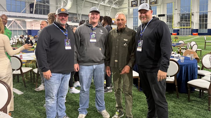 Grinnell's Will Slagle decommitted from Iowa State on Tuesday. Slagle, a junior, took a visit to Notre Dame and took a picture with former NFL legend Joe Montana.