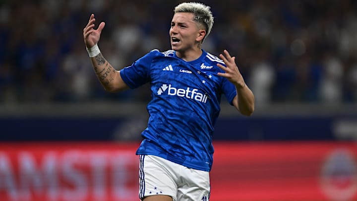 Cruzeiro v Boca Juniors - Copa CONMEBOL Sudamericana 2024