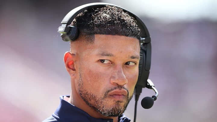 Sep 27, 2025; Fayetteville, Arkansas, USA; Notre Dame Fighting Irish head coach Marcus Freeman during the fourth quarter against the Arkansas Razorbacks at Donald W. Reynolds Razorback Stadium. Notre Dame won 56-13. Mandatory Credit: Nelson Chenault-Imagn Images Sep 27, 2025; Fayetteville, Arkansas, USA; Notre Dame Fighting Irish head coach Marcus Freeman during the fourth quarter against the Arkansas Razorbacks at Donald W. Reynolds Razorback Stadium. Notre Dame won 56-13. Mandatory Credit: Nelson Chenault-Imagn Images