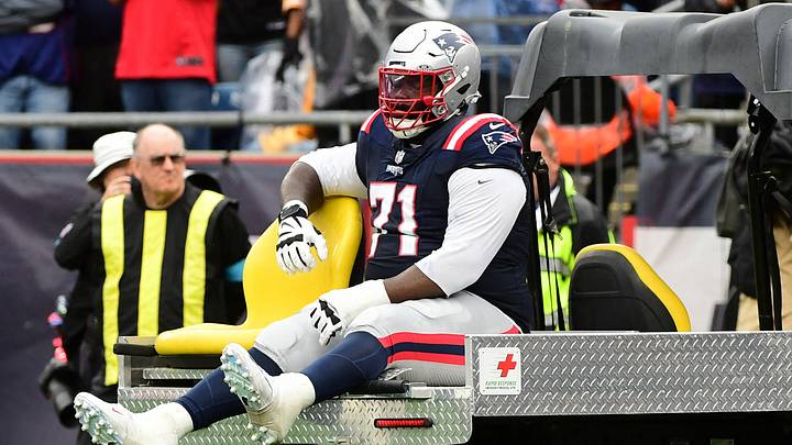 Sep 20, 2026; Foxborough, Massachusetts, USA; New England Patriots offensive line Mike Onwenu (71) is carted off after an apparent injury in the first half against the Pittsburgh Steelers at Gillette Stadium. Mandatory Credit: Bob DeChiara-Imagn Images Sep 20, 2026; Foxborough, Massachusetts, USA; New England Patriots offensive line Mike Onwenu (71) is carted off after an apparent injury in the first half against the Pittsburgh Steelers at Gillette Stadium. Mandatory Credit: Bob DeChiara-Imagn Images