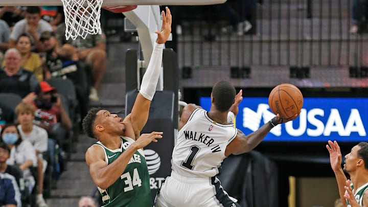 Lonnie Walker, Giannis Antetokounmpo