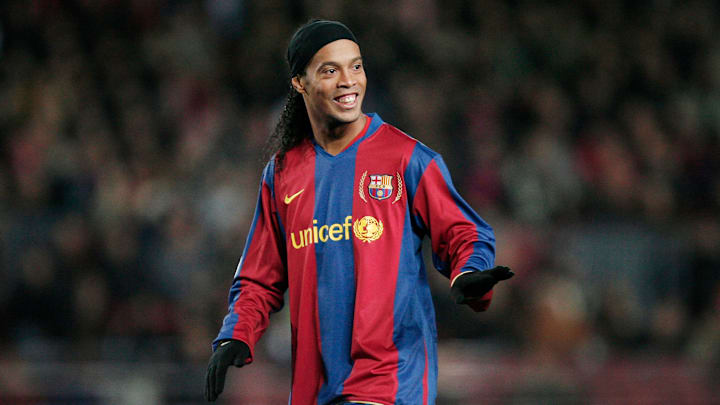 Ronaldinho fez história com a camisa do Barcelona Ronaldinho fez história com a camisa do Barcelona