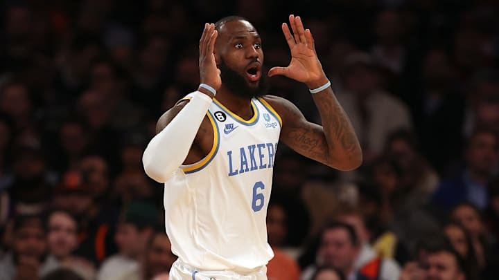 LeBron James pretende jugar dos años más en la NBA 