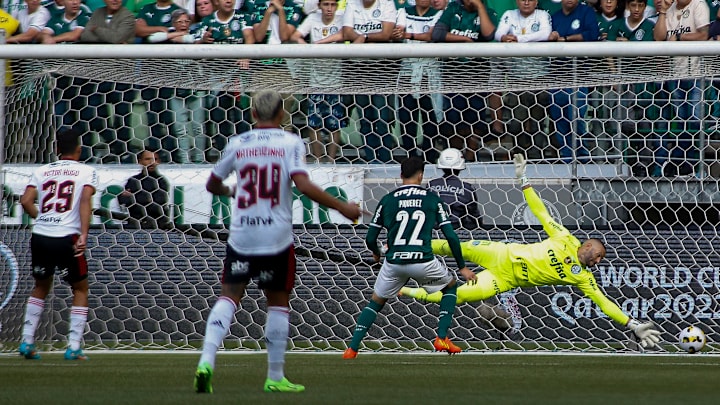 Palmeiras e Flamengo fizeram jogo intenso e movimentado no Allianz Parque