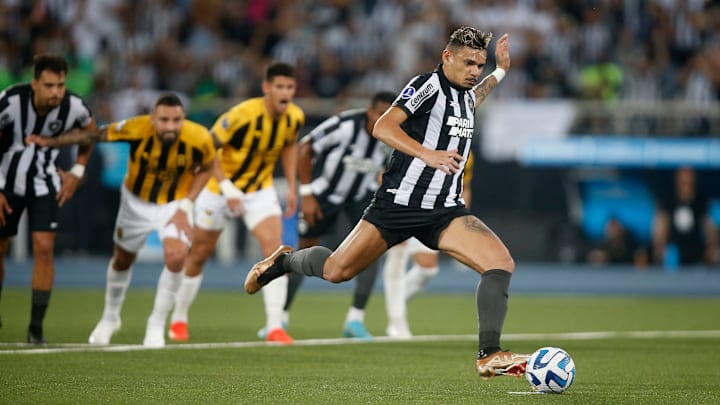Tiquinho Soares garantiu a vitória do Botafogo contra o Guaraní e deve ajudar o clube a confirmar a classificação nas quartas da Sula