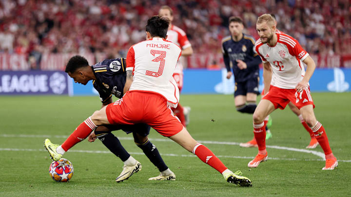 Kim min-jae erlebte einen ganz schwarzen Abend.