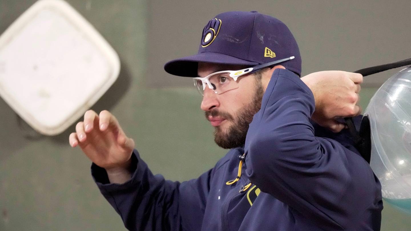 Insane Aaron Ashby stat gives context to Brewers reliever's historic season