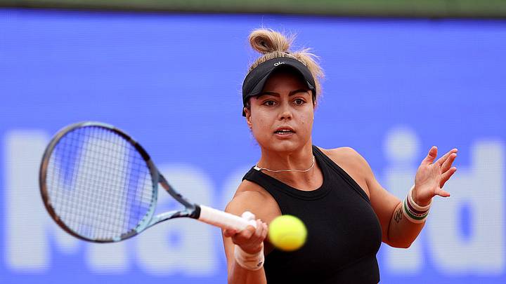 La tenista mexicana Renata Zarazúa consiguió un histórico triunfo en Wimbledon. La tenista mexicana Renata Zarazúa consiguió un histórico triunfo en Wimbledon.
