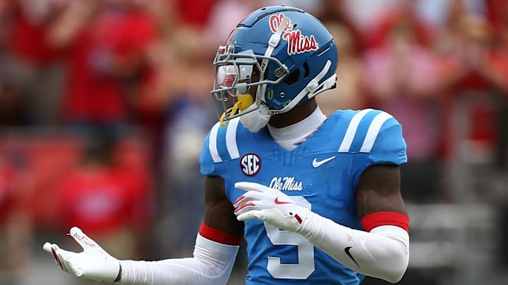 Mississippi Rebels defensive back Trey Amos