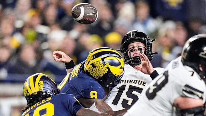 Michigan defensive end Derrick Moore