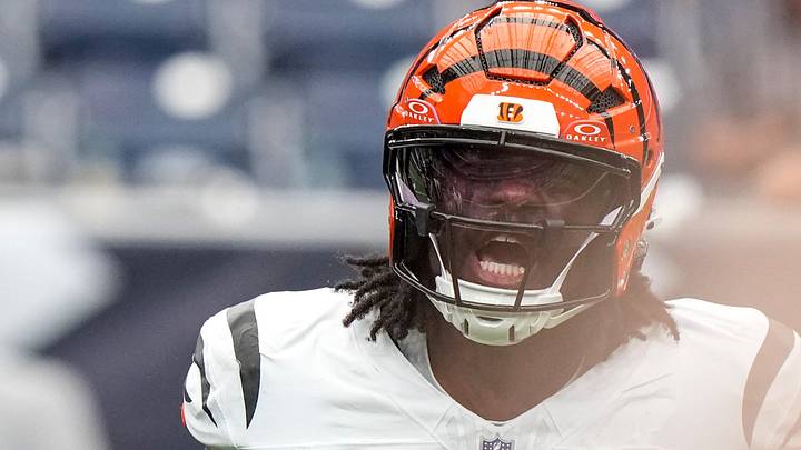 Cincinnati Bengals defensive end Shemar Stewart (94) celebrates a sack in the fourth quarter of the NFL Week 2 game between the Houston Texans and the Cincinnati Bengals at Reliant Stadium in Houston on Sunday, Sept. 20, 2026. The Bengals improved to 2-0 on the season with a 20-6 win on the road. Cincinnati Bengals defensive end Shemar Stewart (94) celebrates a sack in the fourth quarter of the NFL Week 2 game between the Houston Texans and the Cincinnati Bengals at Reliant Stadium in Houston on Sunday, Sept. 20, 2026. The Bengals improved to 2-0 on the season with a 20-6 win on the road.