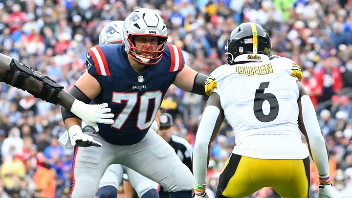 September 20, 2026; Foxborough, Massachusetts, USA; New England Patriots offensive lineman Greg Van Roten (70) blocks Pittsburgh Steelers linebacker Patrick Queen (6) during the first half at Gillette Stadium. Mandatory Credit: Eric Canha-Imagn Images September 20, 2026; Foxborough, Massachusetts, USA; New England Patriots offensive lineman Greg Van Roten (70) blocks Pittsburgh Steelers linebacker Patrick Queen (6) during the first half at Gillette Stadium. Mandatory Credit: Eric Canha-Imagn Images