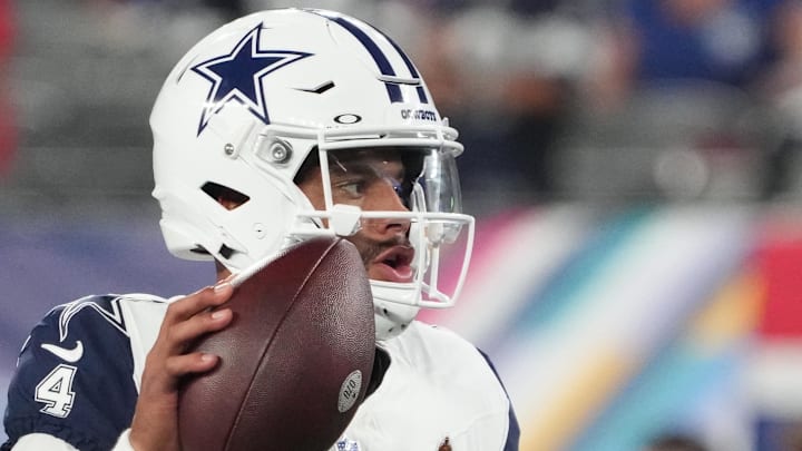 Sep 26, 2024; East Rutherford, New Jersey, USA;  Dallas Cowboys quarterback Dak Prescott (4) pre game before the game against the Dallas Cowboys at MetLife Stadium. Mandatory Credit: Robert Deutsch-Imagn Images