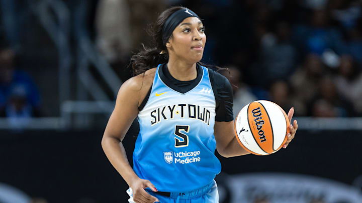 Los Angeles Sparks v Chicago Sky