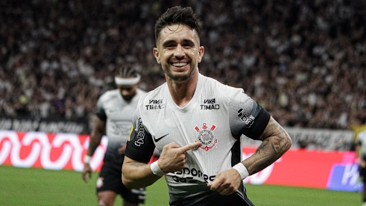 Igor Coronado vem recebendo oportunidades no Corinthians