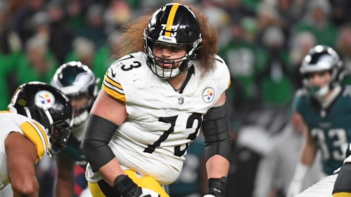 Dec 15, 2024; Philadelphia, Pennsylvania, USA; Pittsburgh Steelers guard Isaac Seumalo (73) against the Philadelphia Eagles at Lincoln Financial Field. Mandatory Credit: Eric Hartline-Imagn Images Dec 15, 2024; Philadelphia, Pennsylvania, USA; Pittsburgh Steelers guard Isaac Seumalo (73) against the Philadelphia Eagles at Lincoln Financial Field. Mandatory Credit: Eric Hartline-Imagn Images