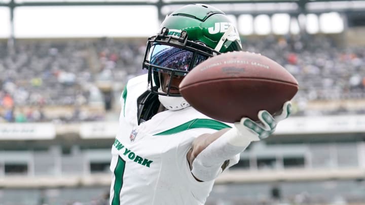 New York Jets cornerback Sauce Gardner (1) catches the ball during warmups before the Jets take on the New England Patriots at MetLife Stadium on Sunday, Sept. 24, 2023, in East Rutherford. New York Jets cornerback Sauce Gardner (1) catches the ball during warmups before the Jets take on the New England Patriots at MetLife Stadium on Sunday, Sept. 24, 2023, in East Rutherford.