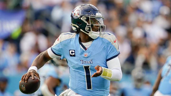 Dec 28, 2025; Nashville, Tennessee, USA; Tennessee Titans quarterback Cam Ward (1)looks downfield during the fourth quarter against the New Orleans Saints at Nissan Stadium. Mandatory Credit: Andrew Nelles-USA TODAY Network via Imagn Images