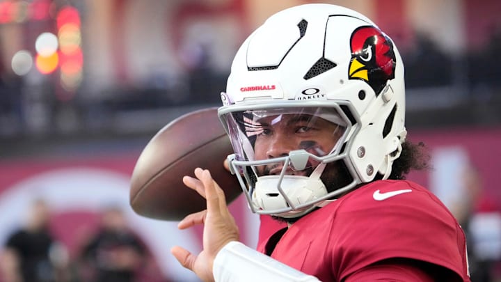 Arizona Cardinals quarterback Kyler Murray (1) warms up before playing against the New York Jets at State Farm Stadium in Glendale on Nov. 10, 2024.