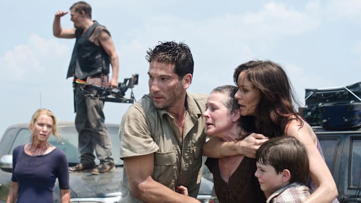 (L-R) Andrea (Laurie Holden), Daryl Dixon (Norman Reedus), Shane Walsh (Jon Bernthal), Carol (Melissa Suzanne McBride), Lori Grimes (Sarah Wayne Callies), and Carl Grimes (Chandler Riggs) - The Walking Dead season 2