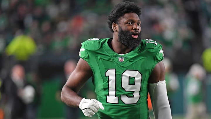 Nov 3, 2024; Philadelphia, Pennsylvania, USA; Philadelphia Eagles linebacker Josh Sweat (19) against the Jacksonville Jaguars at Lincoln Financial Field. Mandatory Credit: Eric Hartline-Imagn Images