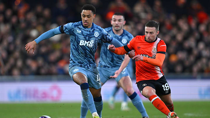 Luton Town v Aston Villa - Premier League