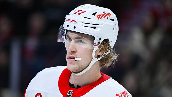 Jan 10, 2026; Montreal, Quebec, CAN; Detroit Red Wings defenseman Simon Edvinsson (77) looks on against the Montreal Canadiens during the third period at Bell Centre. Mandatory Credit: David Kirouac-Imagn Images Jan 10, 2026; Montreal, Quebec, CAN; Detroit Red Wings defenseman Simon Edvinsson (77) looks on against the Montreal Canadiens during the third period at Bell Centre. Mandatory Credit: David Kirouac-Imagn Images