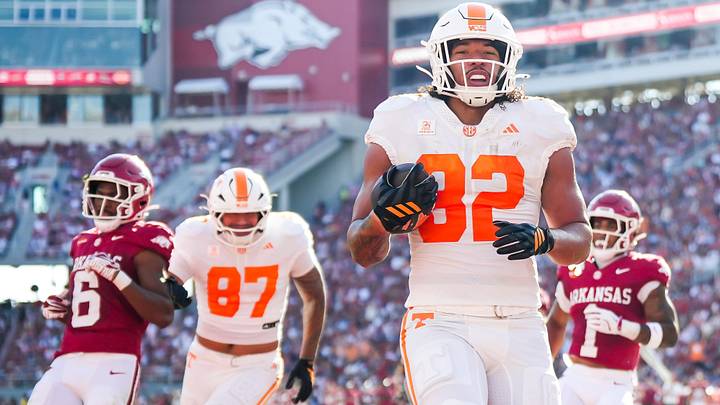 Tennessee tight end Trent Thomas (82) runs into the end zone for a touchdown during a college football game between Tennessee and Arkansas at Donald W. Reynolds Razorback Stadium in Fayetteville, Ark., on Oct. 10, 2026. Tennessee tight end Trent Thomas (82) runs into the end zone for a touchdown during a college football game between Tennessee and Arkansas at Donald W. Reynolds Razorback Stadium in Fayetteville, Ark., on Oct. 10, 2026.