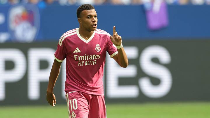 FC Schalke 04 v Real Madrid - Pre-Season Friendly FC Schalke 04 v Real Madrid - Pre-Season Friendly