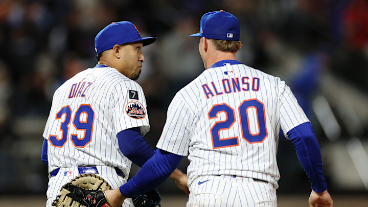 New York Mets closer Edwin Díaz (L) and first baseman Pete Alonso