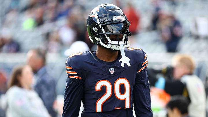 Nov 10, 2024; Chicago, Illinois, USA;Chicago Bears cornerback Tyrique Stevenson (29) practices before the game against the New England Patriots at Soldier Field. Mandatory Credit: Mike Dinovo-Imagn Images