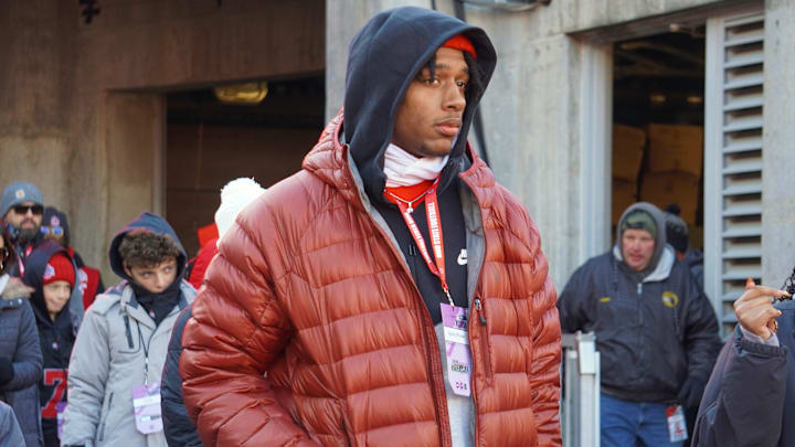 A former five-star recruit made his transfer portal decision on Monday, moving out of the Big Ten and to a program not far removed from a national championship appearance.